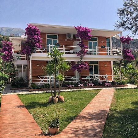 Hotel Jon Dhërmi Exterior foto